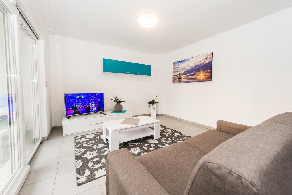 Blue Sky Apartments Rogoznica  Luaran gambar