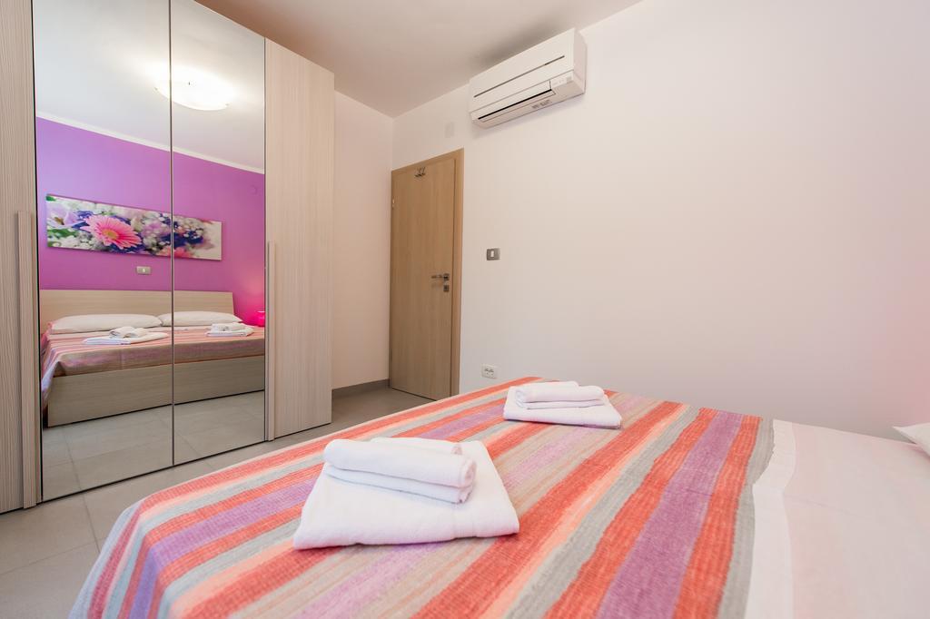 Blue Sky Apartments Rogoznica  Luaran gambar