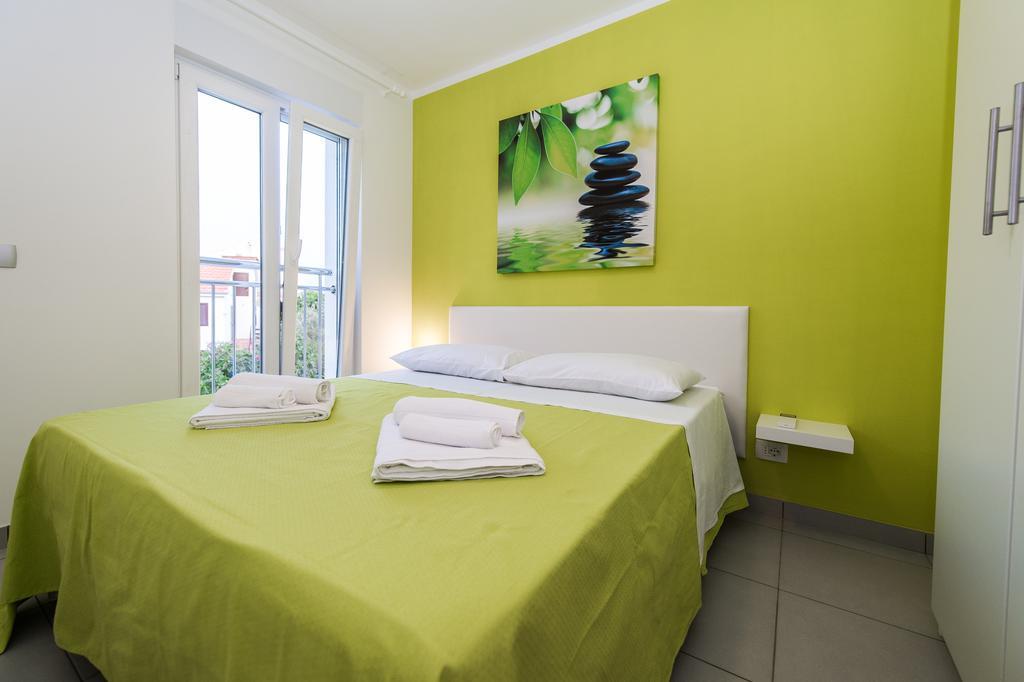 Blue Sky Apartments Rogoznica  Luaran gambar