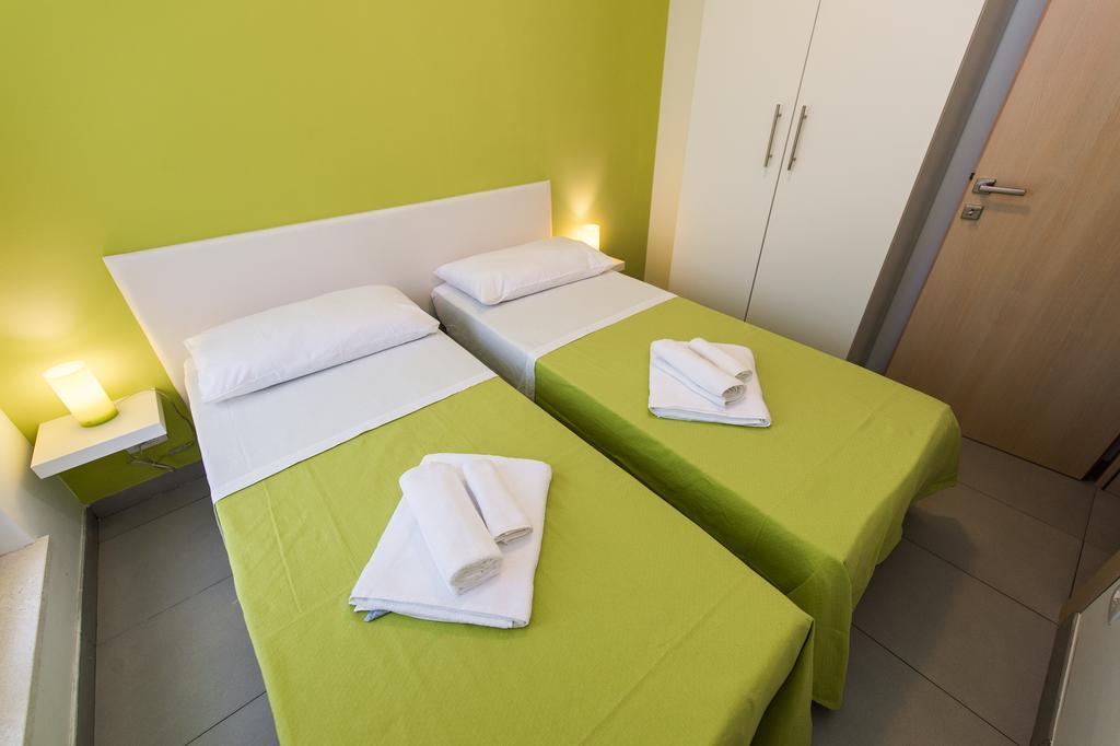 Blue Sky Apartments Rogoznica  Luaran gambar