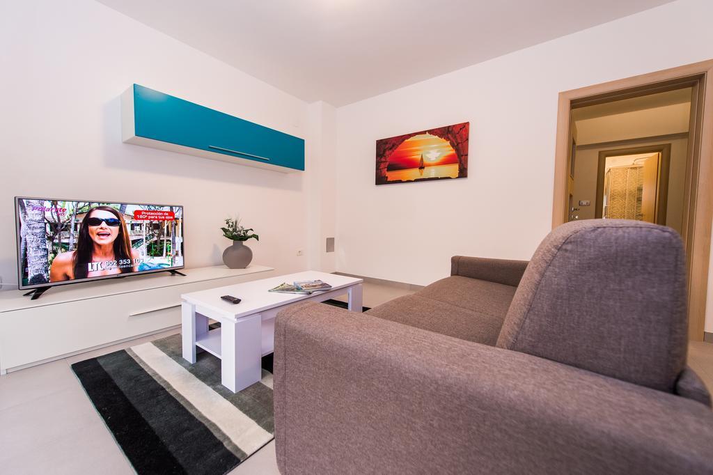 Blue Sky Apartments Rogoznica  Luaran gambar